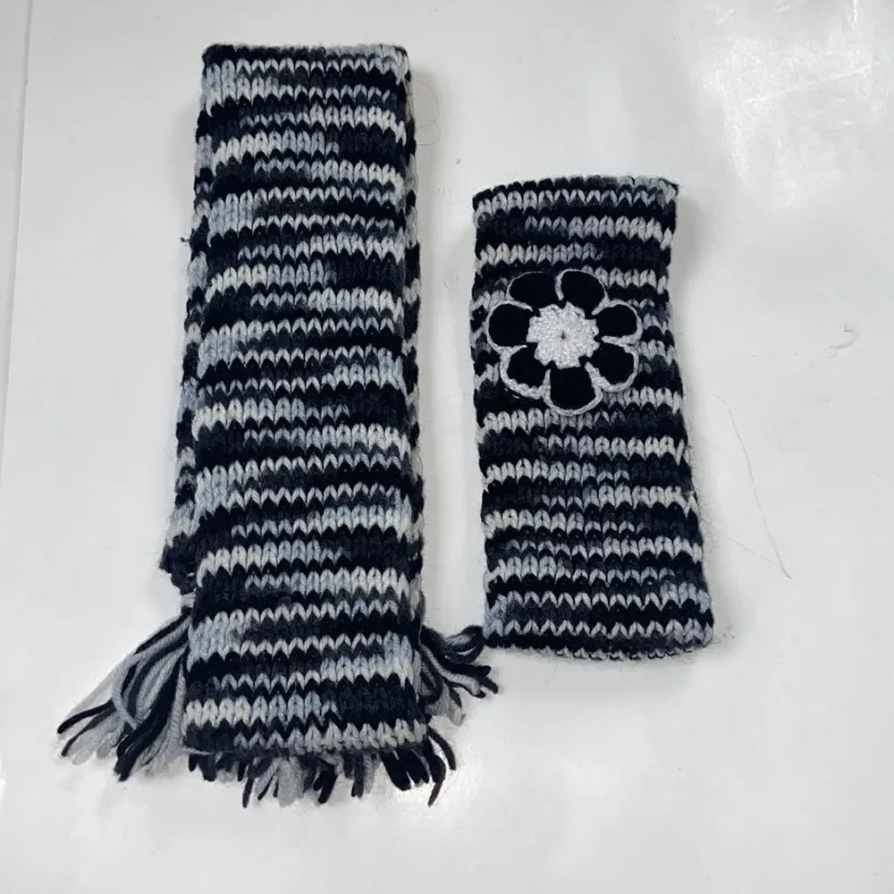 Handmade Scarf Tow Pc - Picture 2 of 3